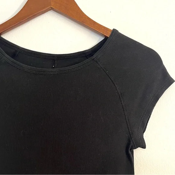 Everlane The Pima Micro Rib Cap Sleeve Tee - Picture 5 of 7